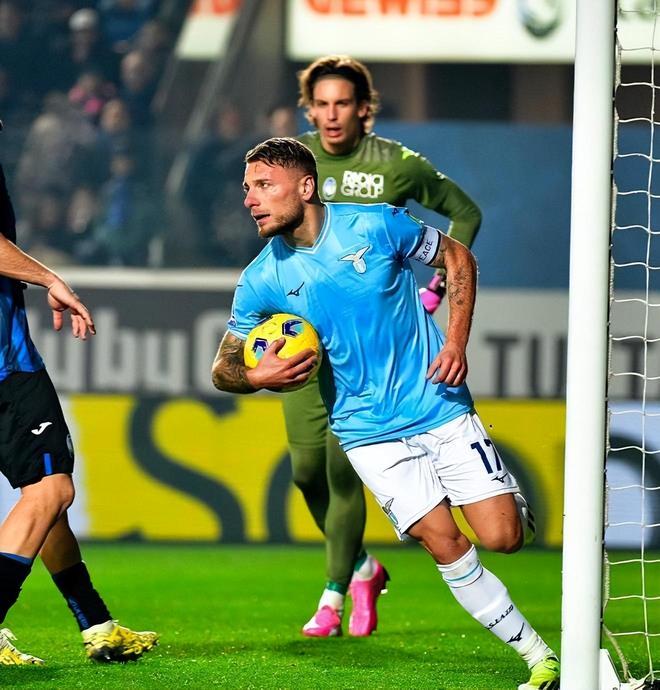 即足球看似 即足球看似